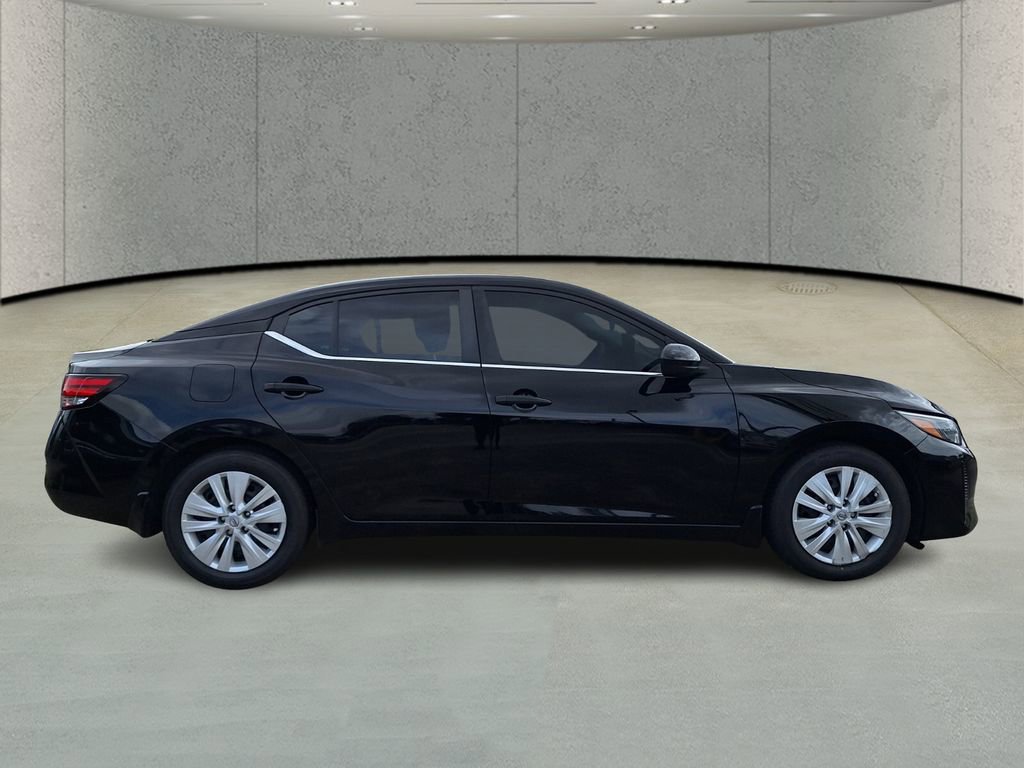 Used 2024 Nissan Sentra S image 4