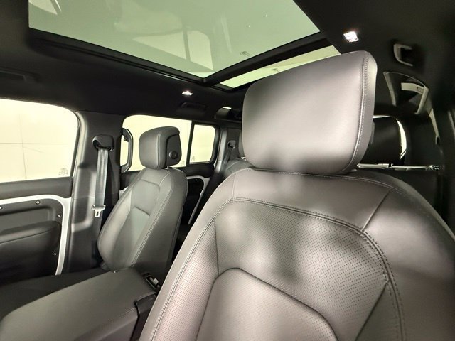 New 2026 Land Rover Defender 110 X-Dynamic SE AWD/4WD image 20