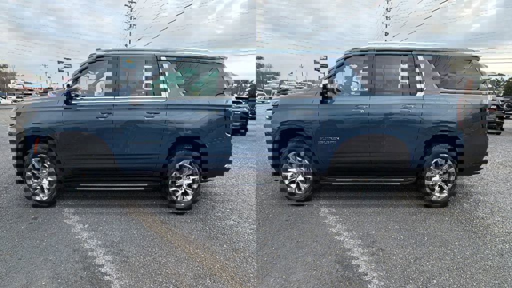 New 2026 Chevrolet Suburban Premier w/ Sun And Tow Package image 8