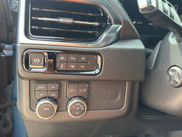 Used 2025 GMC Yukon Denali w/ Sun & Power Step Package AWD/4WD image 32