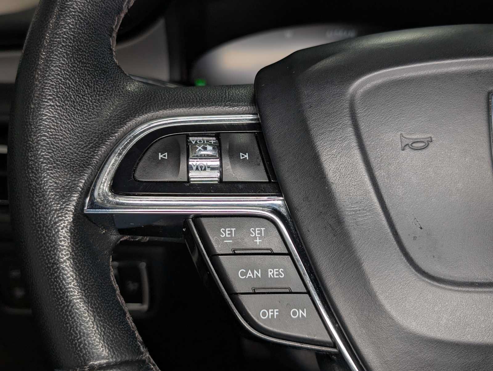 Certified 2023 Lincoln Nautilus AWD w/ Premium Package image 34