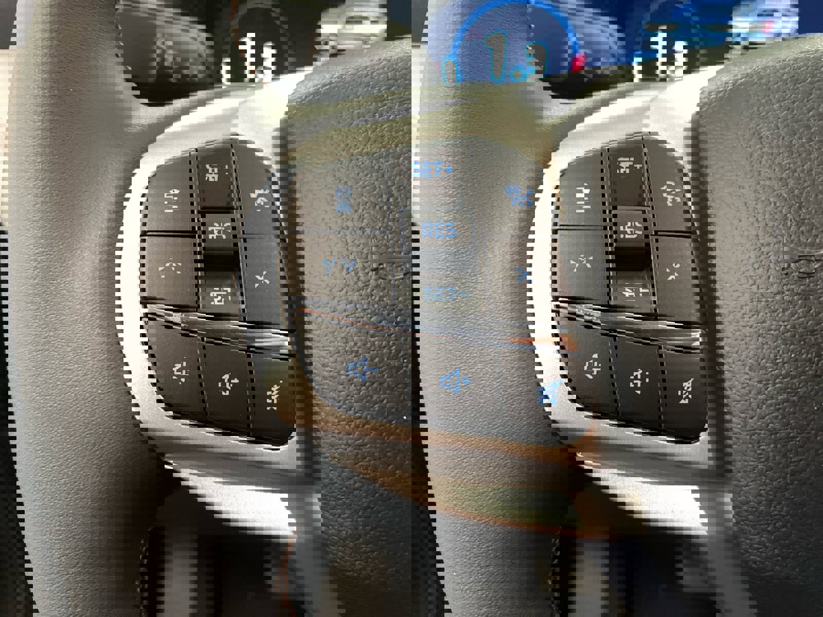 New 2026 Ford Explorer Active image 40