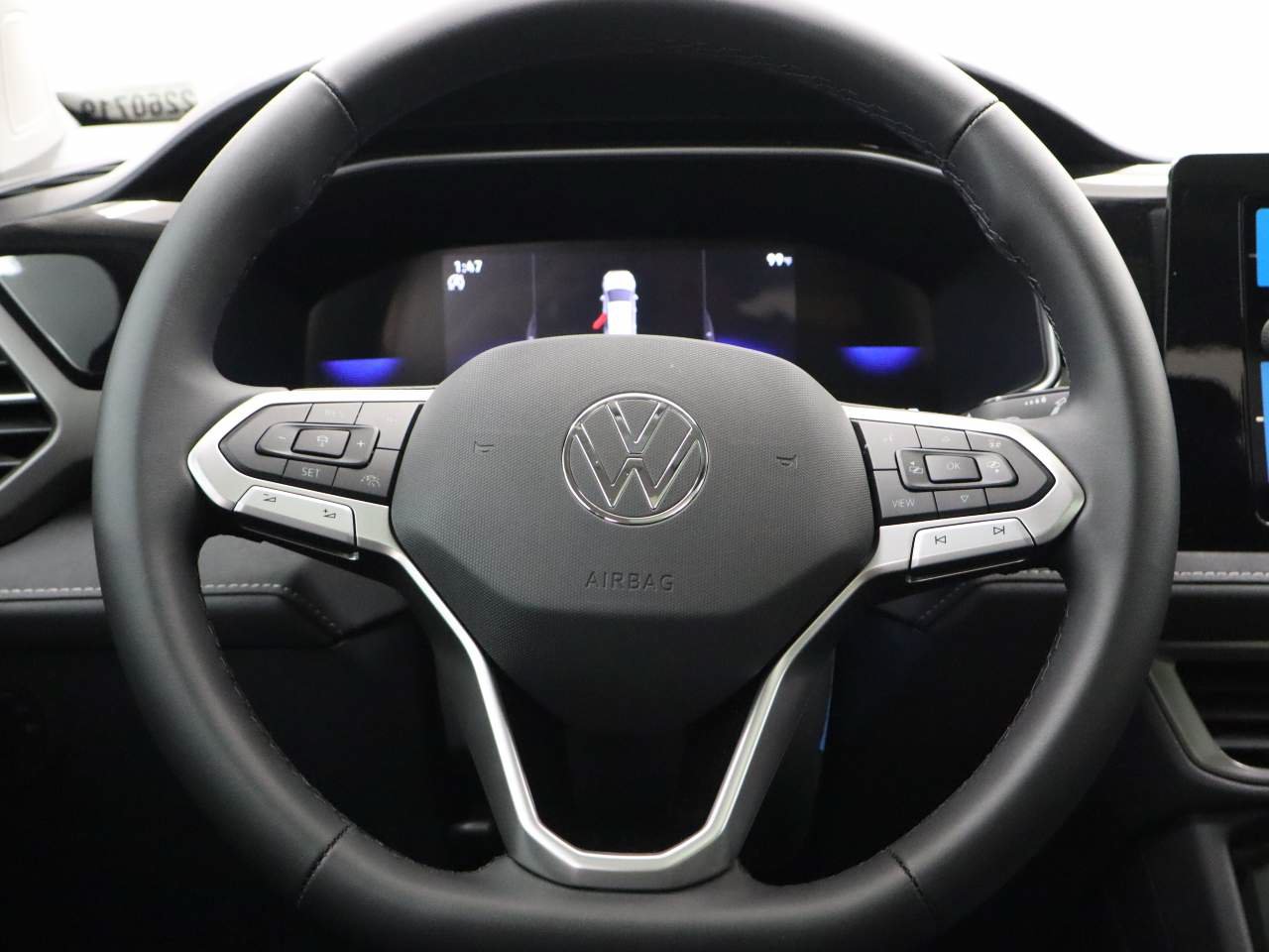 New 2026 Volkswagen Taos SE FWD image 13