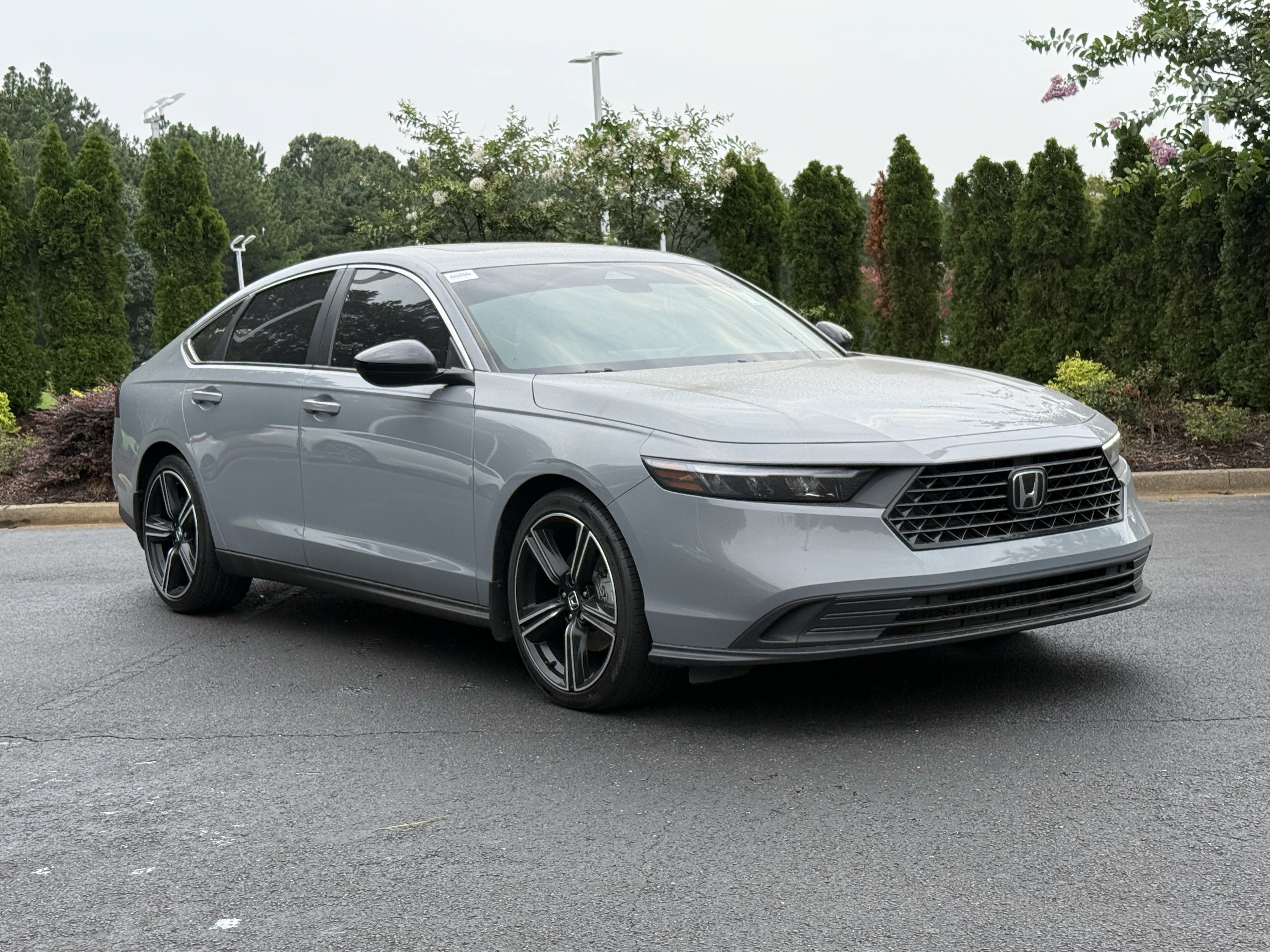 Used 2025 Honda Accord Sport image 2
