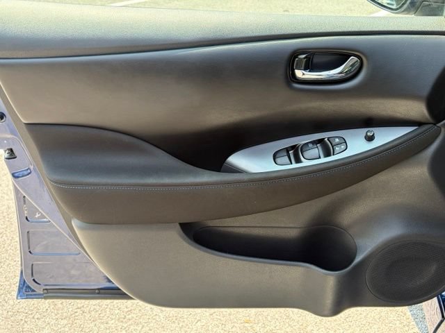 Used 2025 Nissan Leaf S FWD image 12