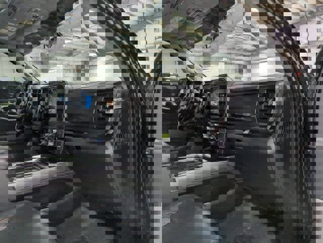 Used 2023 Ford F250 Lariat w/ Lariat Ultimate Package AWD/4WD image 15