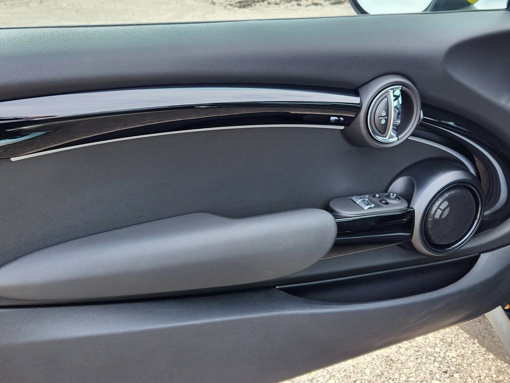 Used 2022 MINI Cooper SE image 6