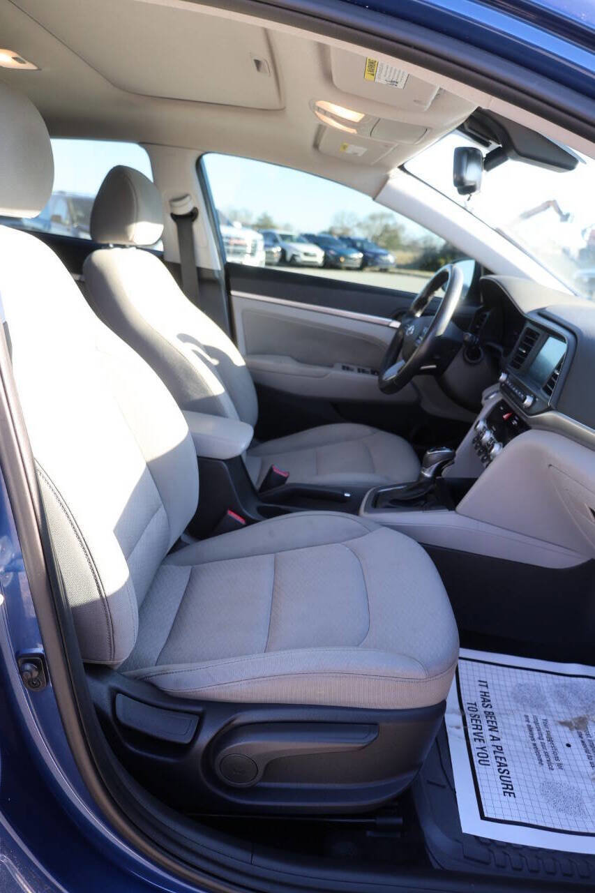 Used 2020 Hyundai Elantra Value Edition w/ Cargo Package (C1) FWD image 15