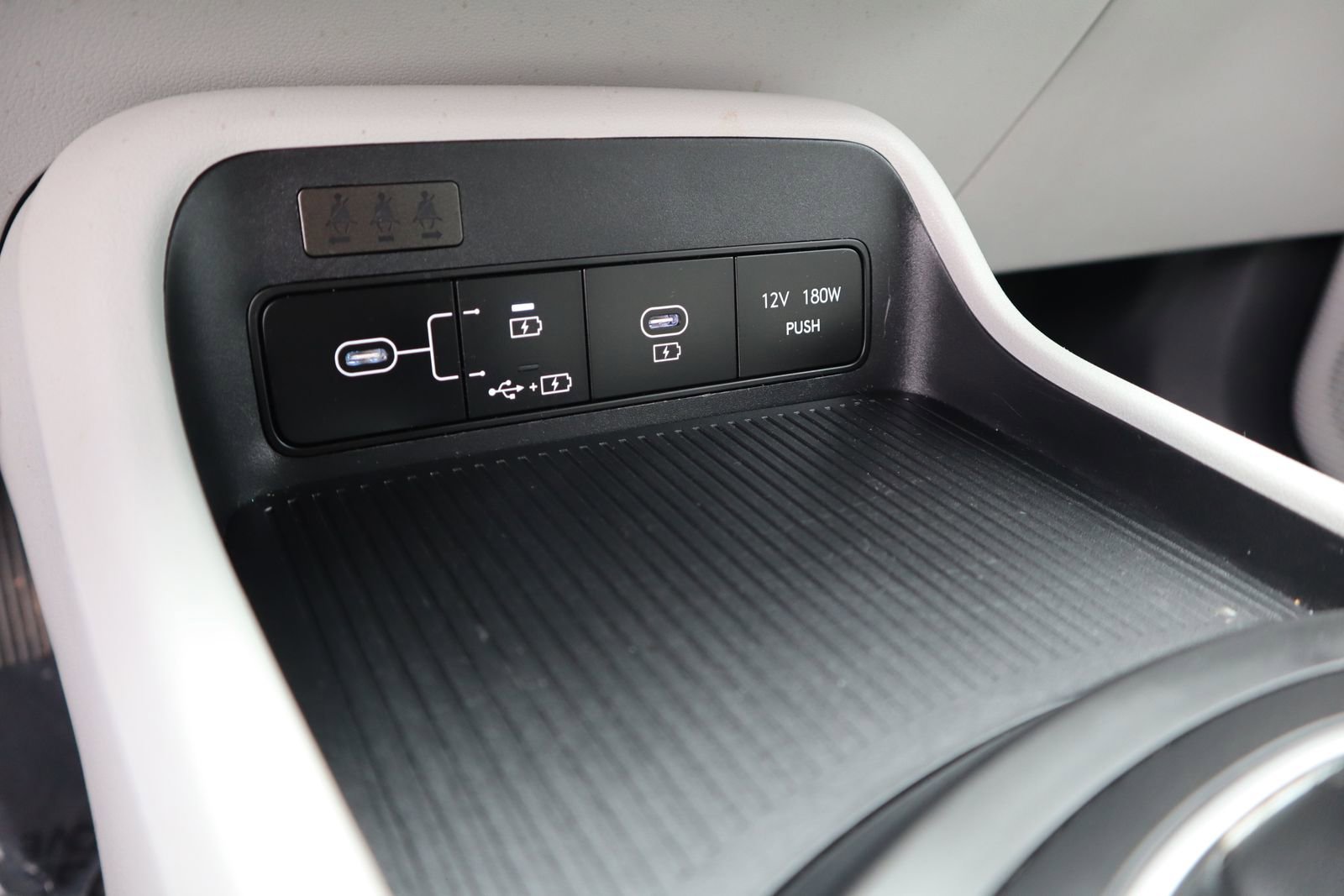 Used 2024 Hyundai Kona SEL image 29