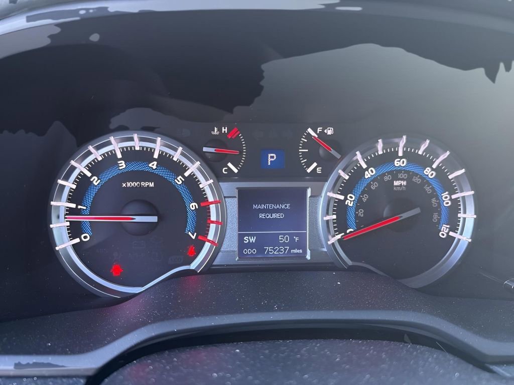 Used 2016 Toyota 4Runner SR5 image 5