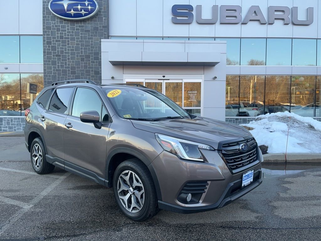 Used 2022 Subaru Forester Premium image 1