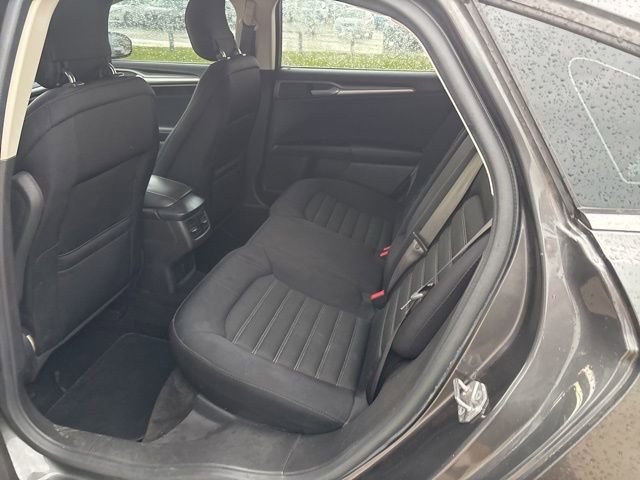 Used 2015 Ford Fusion SE FWD image 9