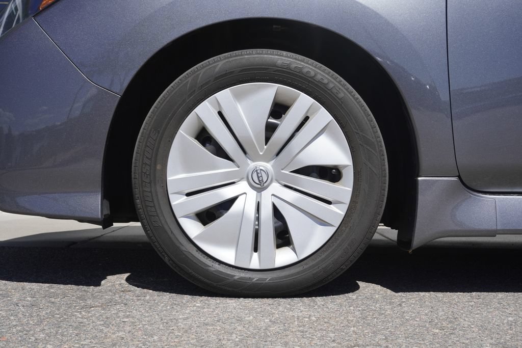 Used 2025 Nissan Leaf S FWD image 32