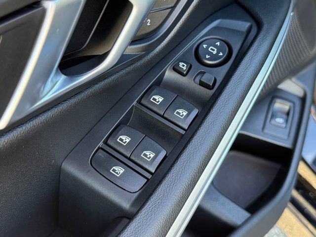 Used 2025 BMW 330i Sedan w/ Convenience Package image 18