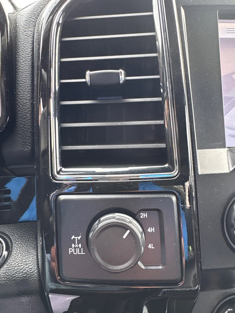 Used 2020 Ford F250 Lariat w/ Lariat Ultimate Package image 32