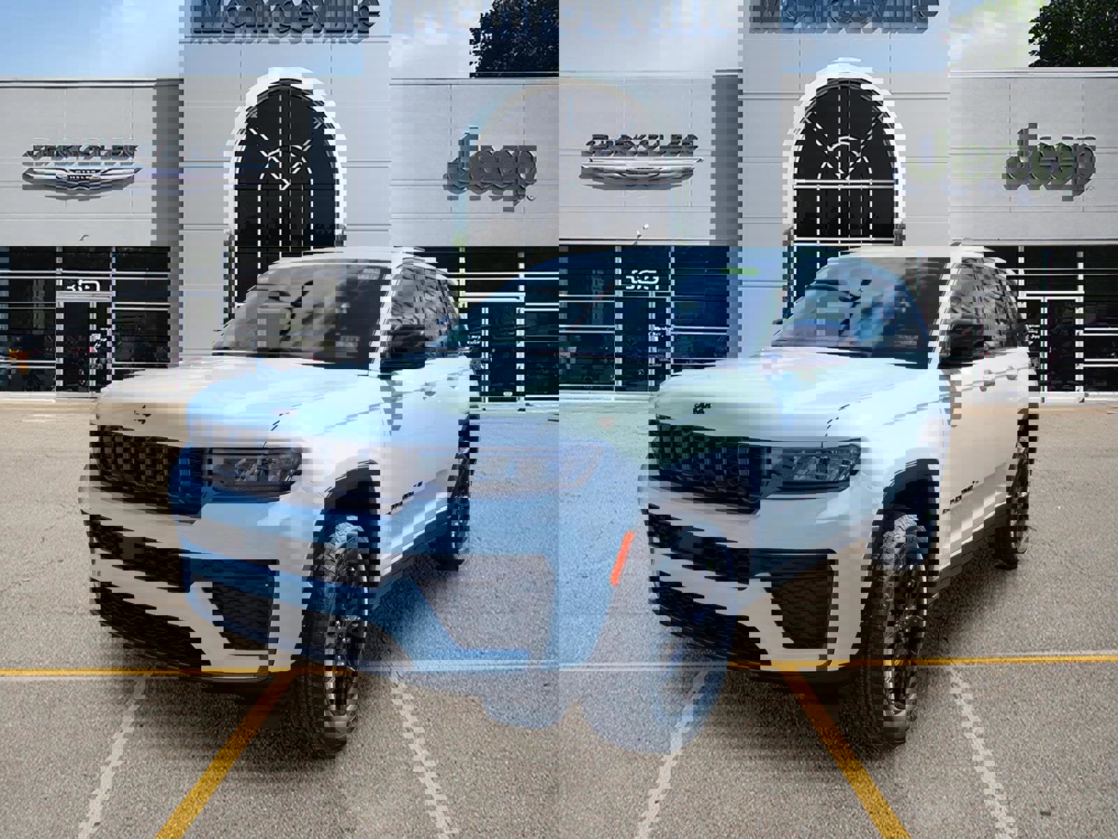 New 2026 Jeep Grand Cherokee Altitude image 1