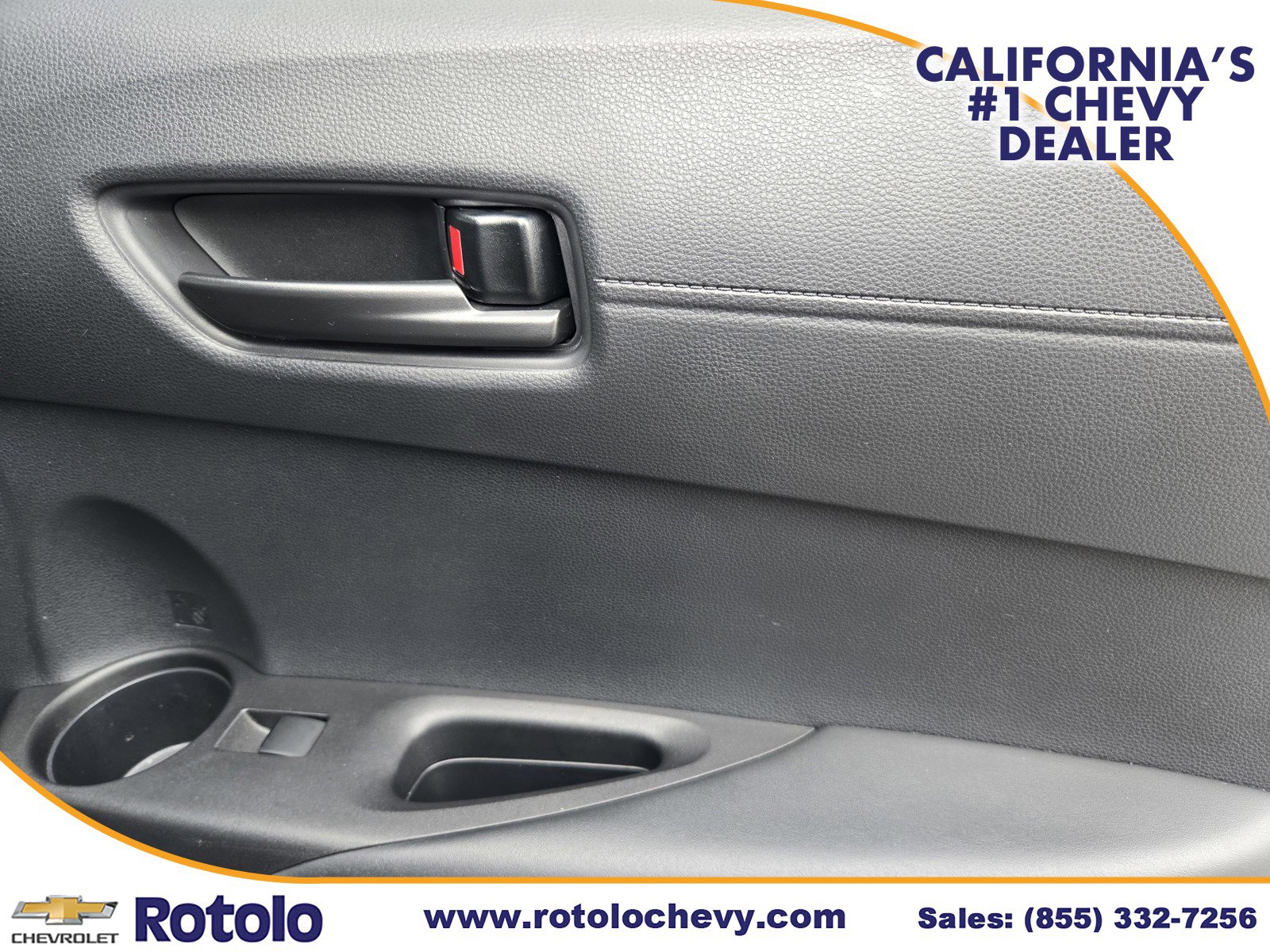 Used 2025 Toyota Corolla Cross LE image 12