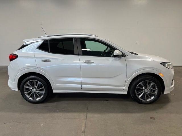 Used 2023 Buick Encore GX Select w/ Sport Touring Package AWD/4WD image 2