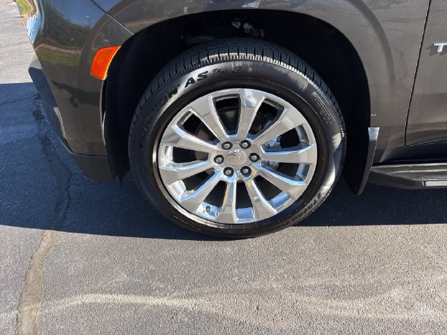 Used 2021 Chevrolet Tahoe Premier w/ Premium Package AWD/4WD image 27