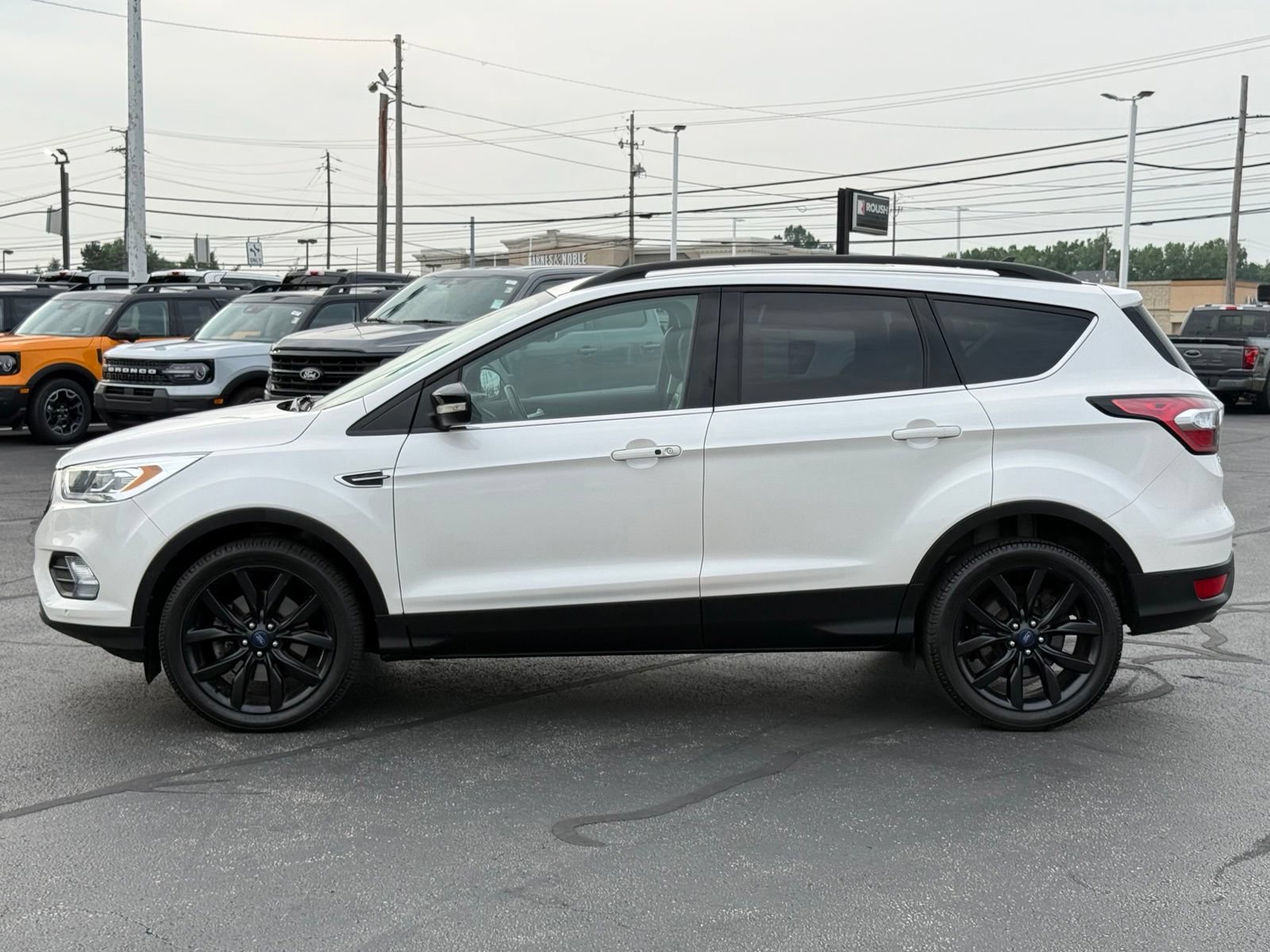 Used 2018 Ford Escape Titanium w/ Ford Safe & Smart Package AWD/4WD image 7