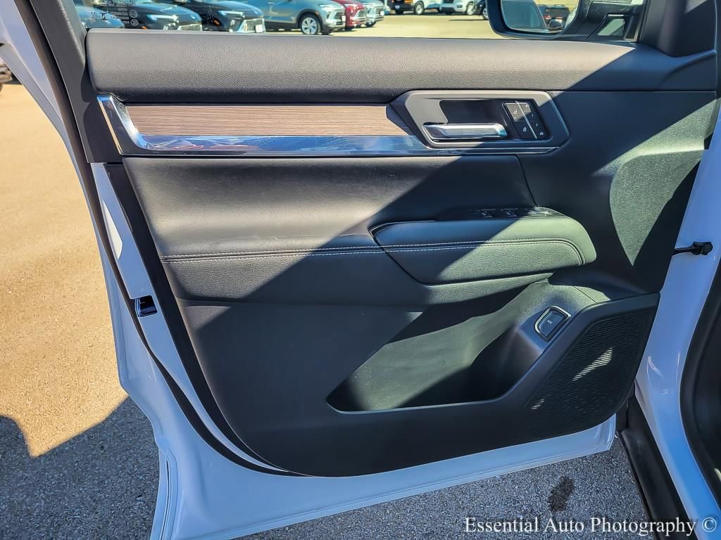 Used 2026 GMC Terrain Denali w/ LPO, Floor Liner Package image 18