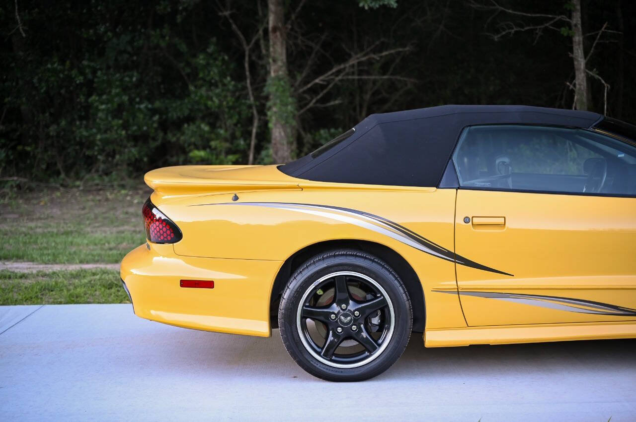 Used 2002 Pontiac Firebird Trans Am RWD image 10