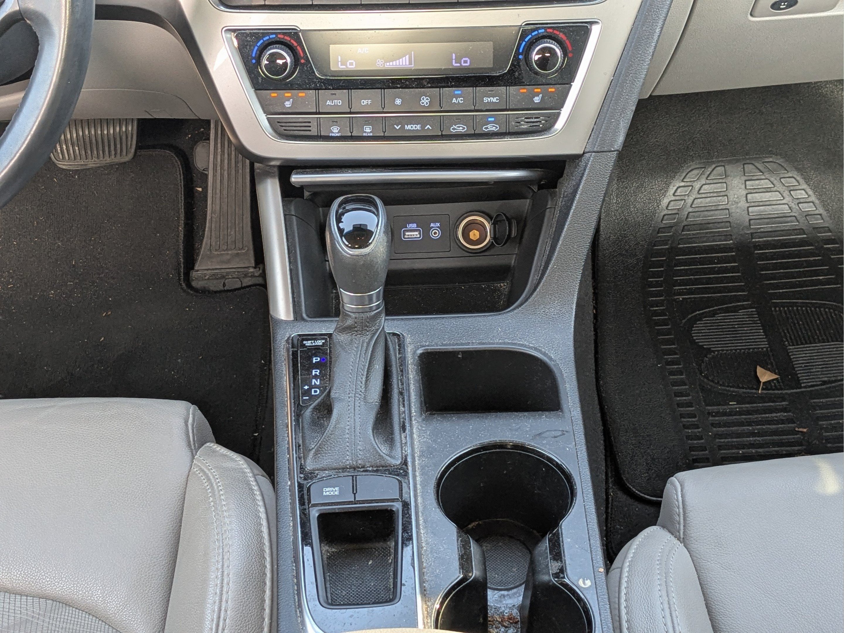 Used 2016 Hyundai Sonata Sport w/ Option Group 02 FWD image 14