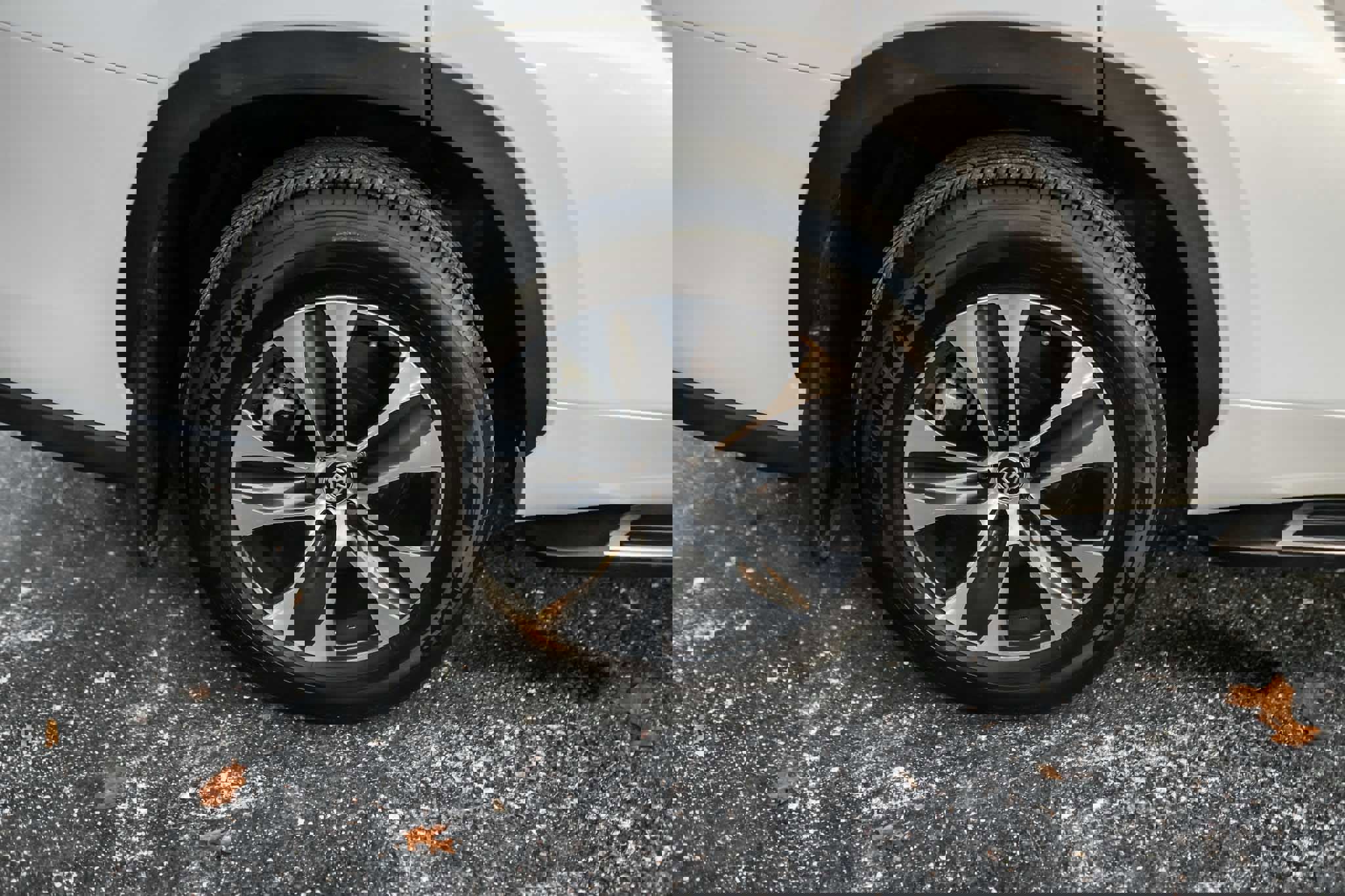 Certified 2023 Toyota Highlander XLE image 7