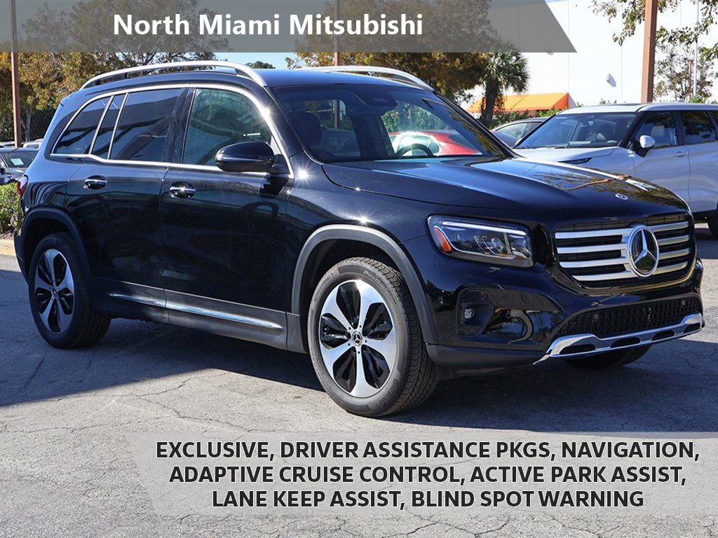 Used 2025 Mercedes-Benz GLB 250 w/ Driver Assistance Package image 1