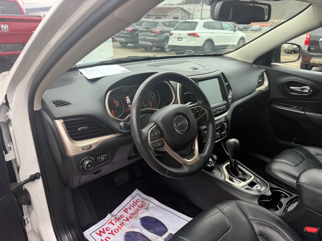Used 2016 Jeep Cherokee Limited image 20
