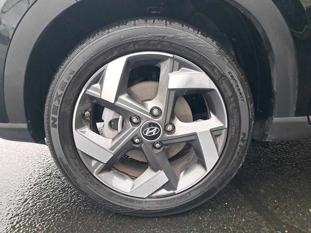 Used 2026 Hyundai Venue SEL FWD image 29