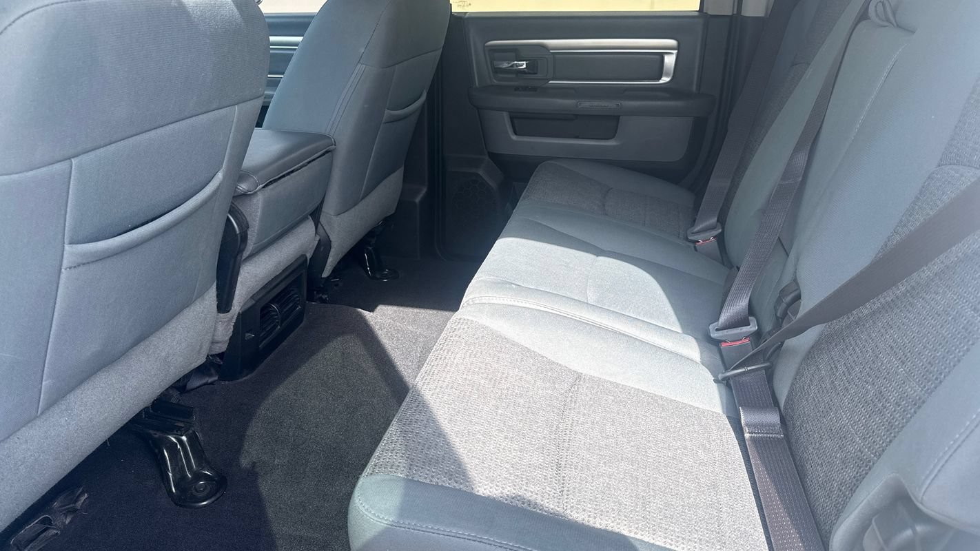 Used 2018 RAM 2500 SLT w/ Luxury Group AWD/4WD image 10