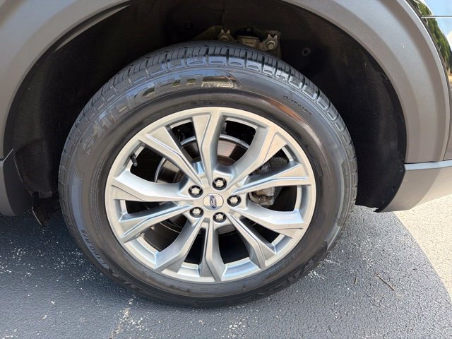 Used 2020 Ford Explorer XLT w/ Equipment Group 202A AWD/4WD image 33