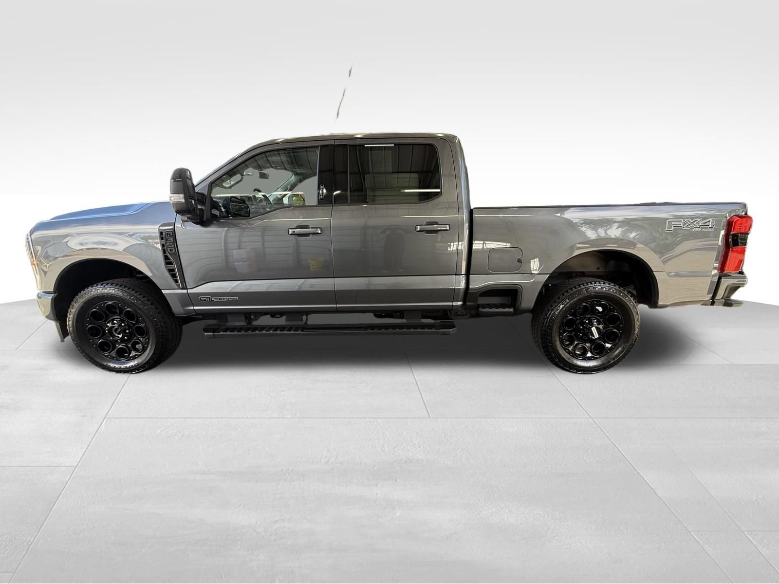 Used 2026 Ford F350 Lariat w/ Black Appearance Package AWD/4WD image 9