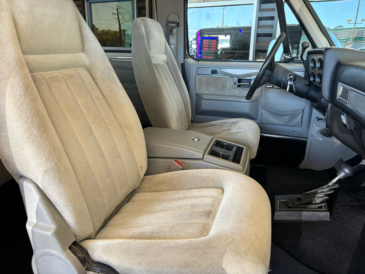 Used 1991 Chevrolet Blazer 4WD image 22