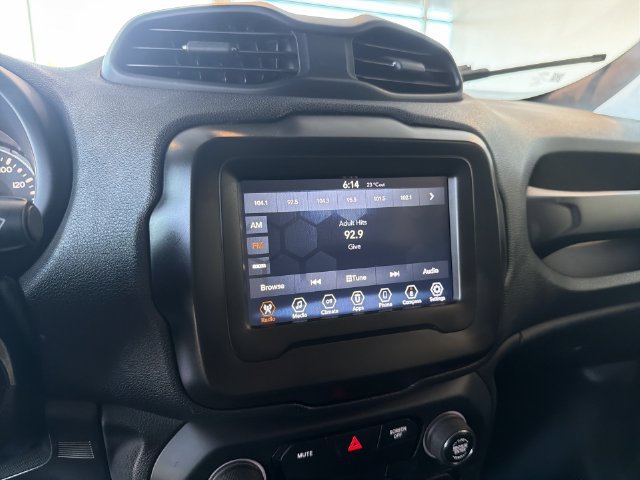 Used 2019 Jeep Renegade Latitude FWD image 22
