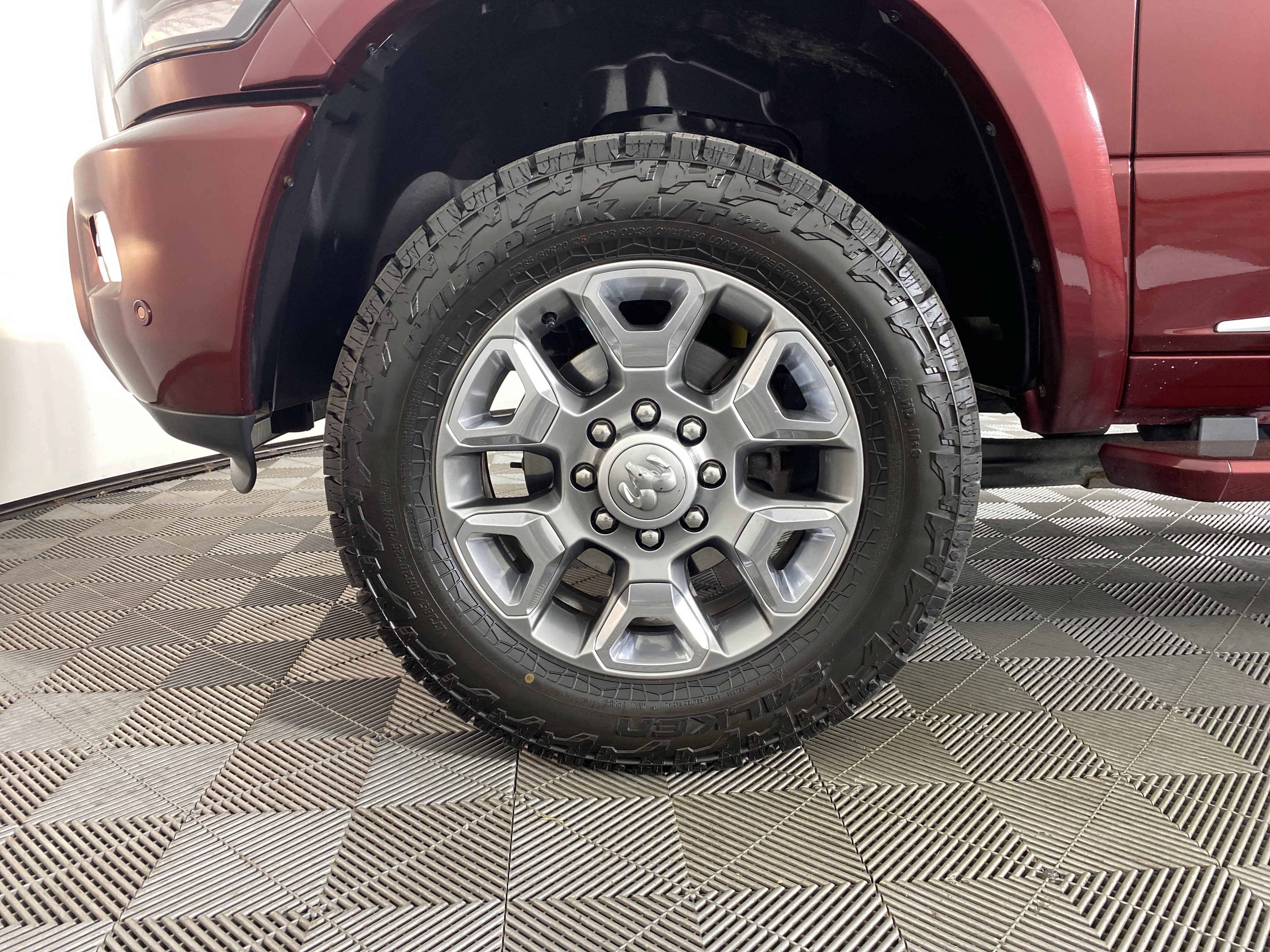 Used 2018 RAM 2500 Limited image 13