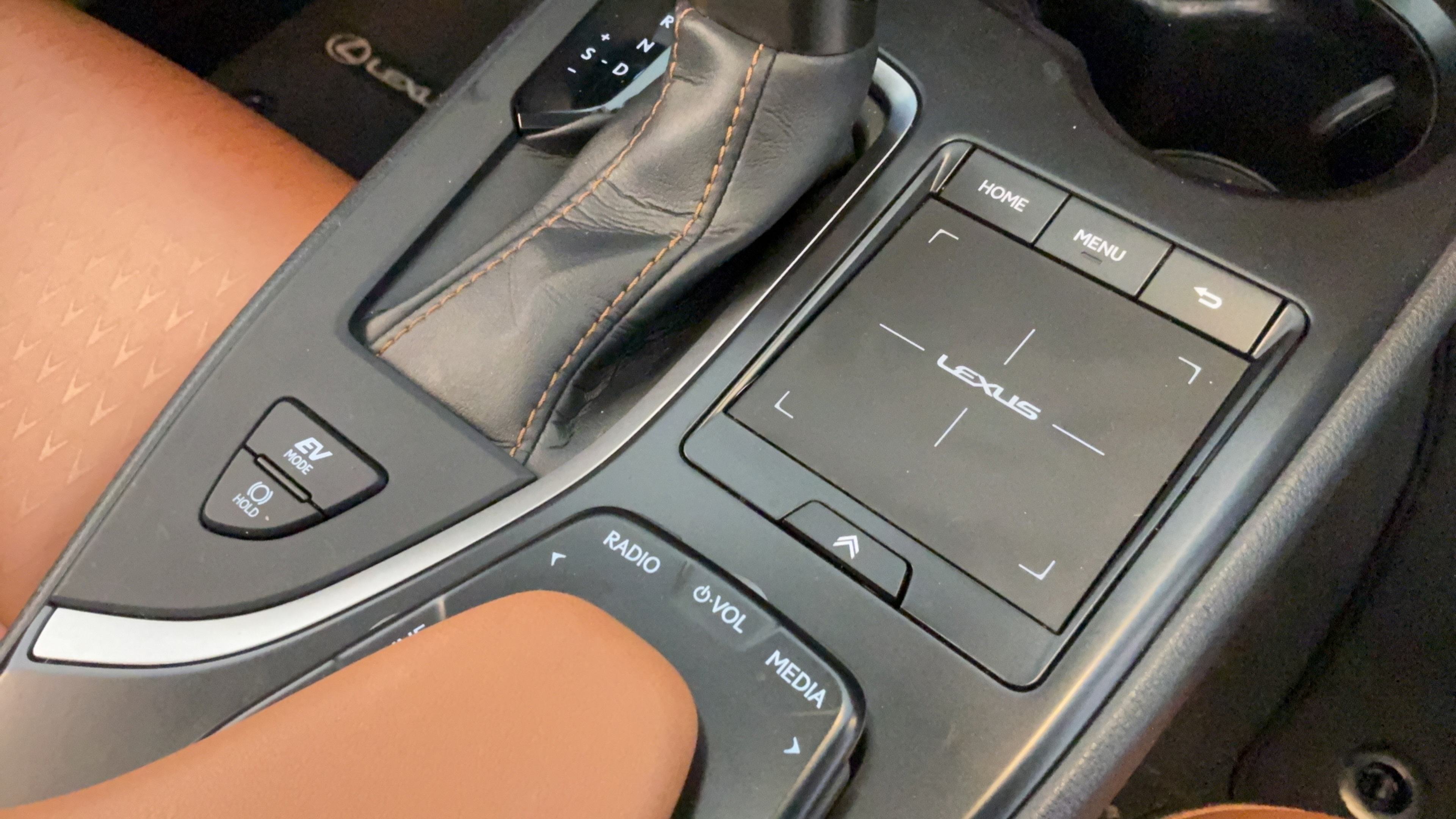 Used 2022 Lexus UX 250h w/ Accessory Package (Z2) AWD/4WD image 52