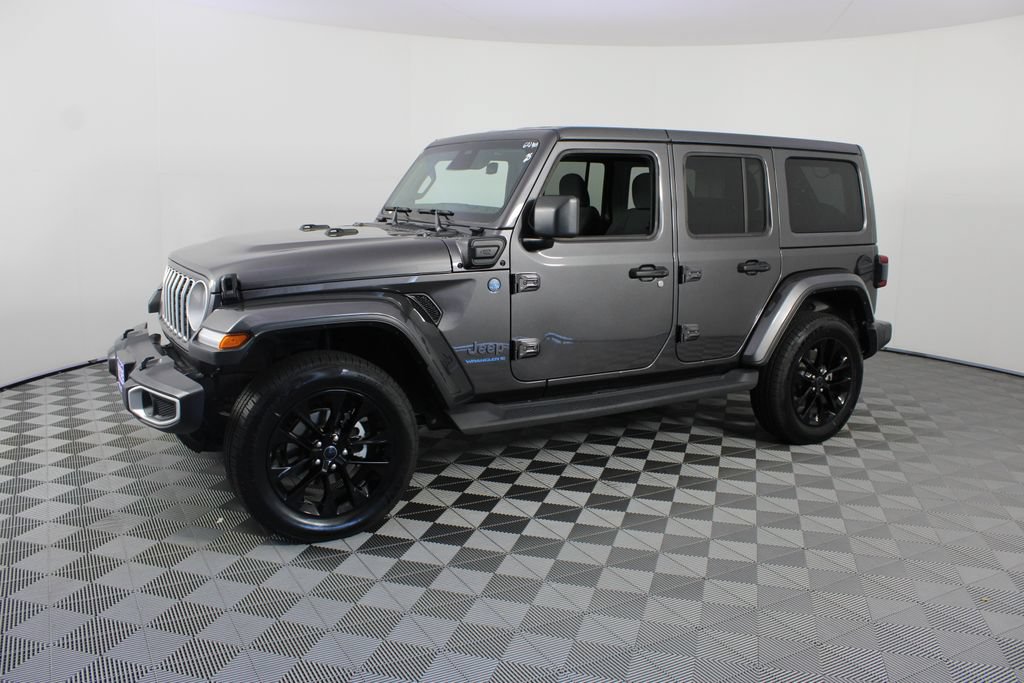 Used 2025 Jeep Wrangler Unlimited Sahara AWD/4WD image 2