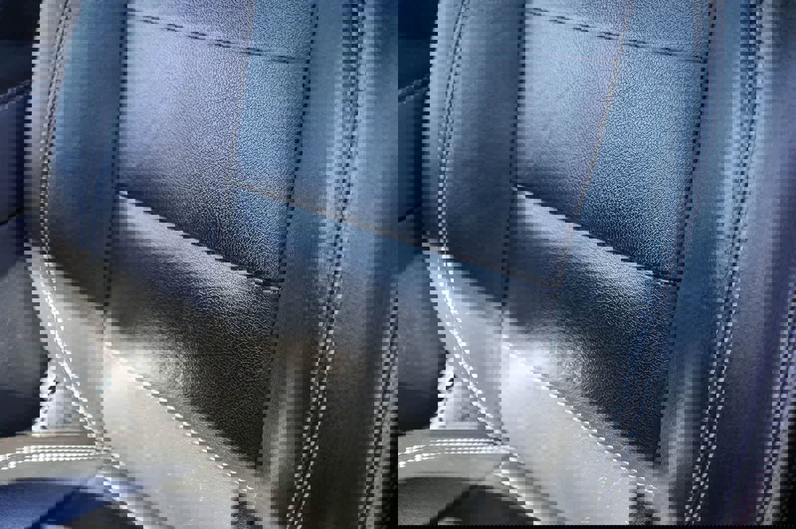 Used 2022 Jeep Wrangler Unlimited Sahara w/ Cold Weather Group image 22