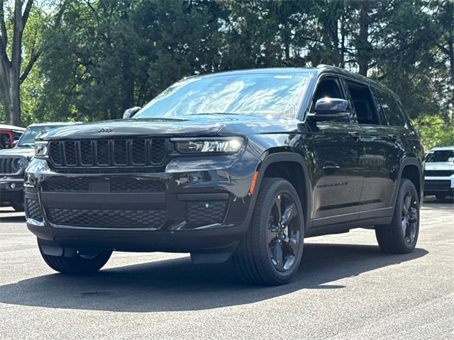 New 2025 Jeep Grand Cherokee L Altitude image 10