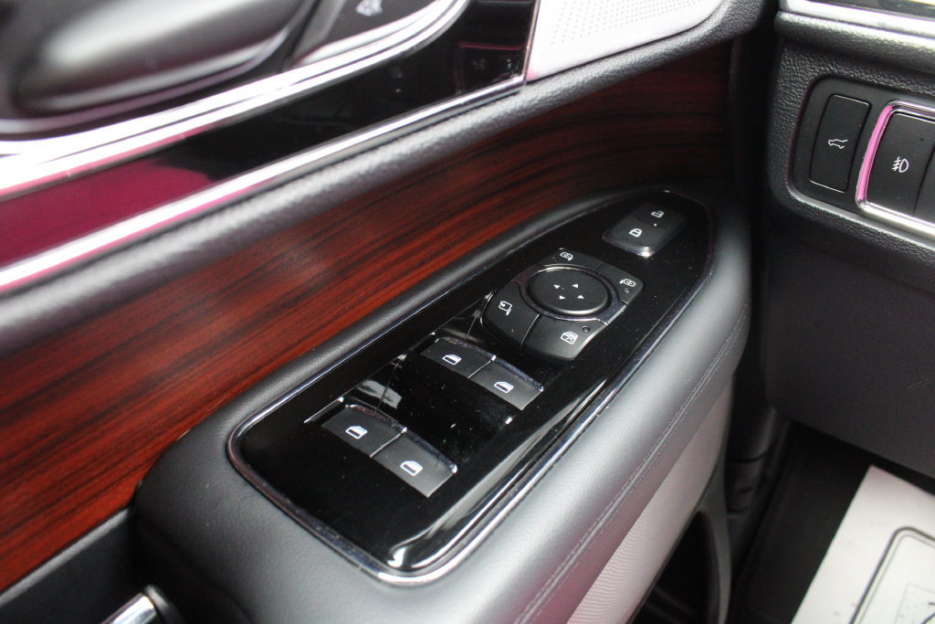 Used 2024 Lincoln Navigator L Reserve AWD/4WD image 6