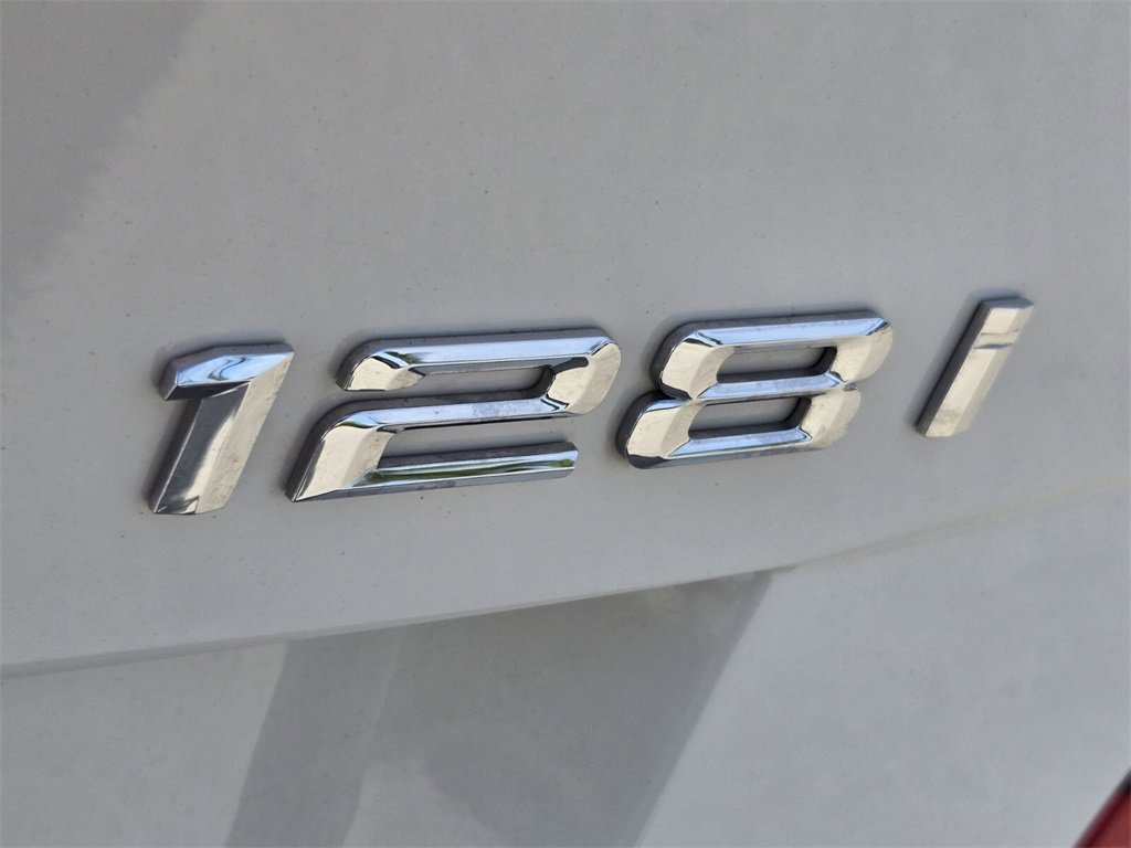 Used 2009 BMW 128i Convertible image 15