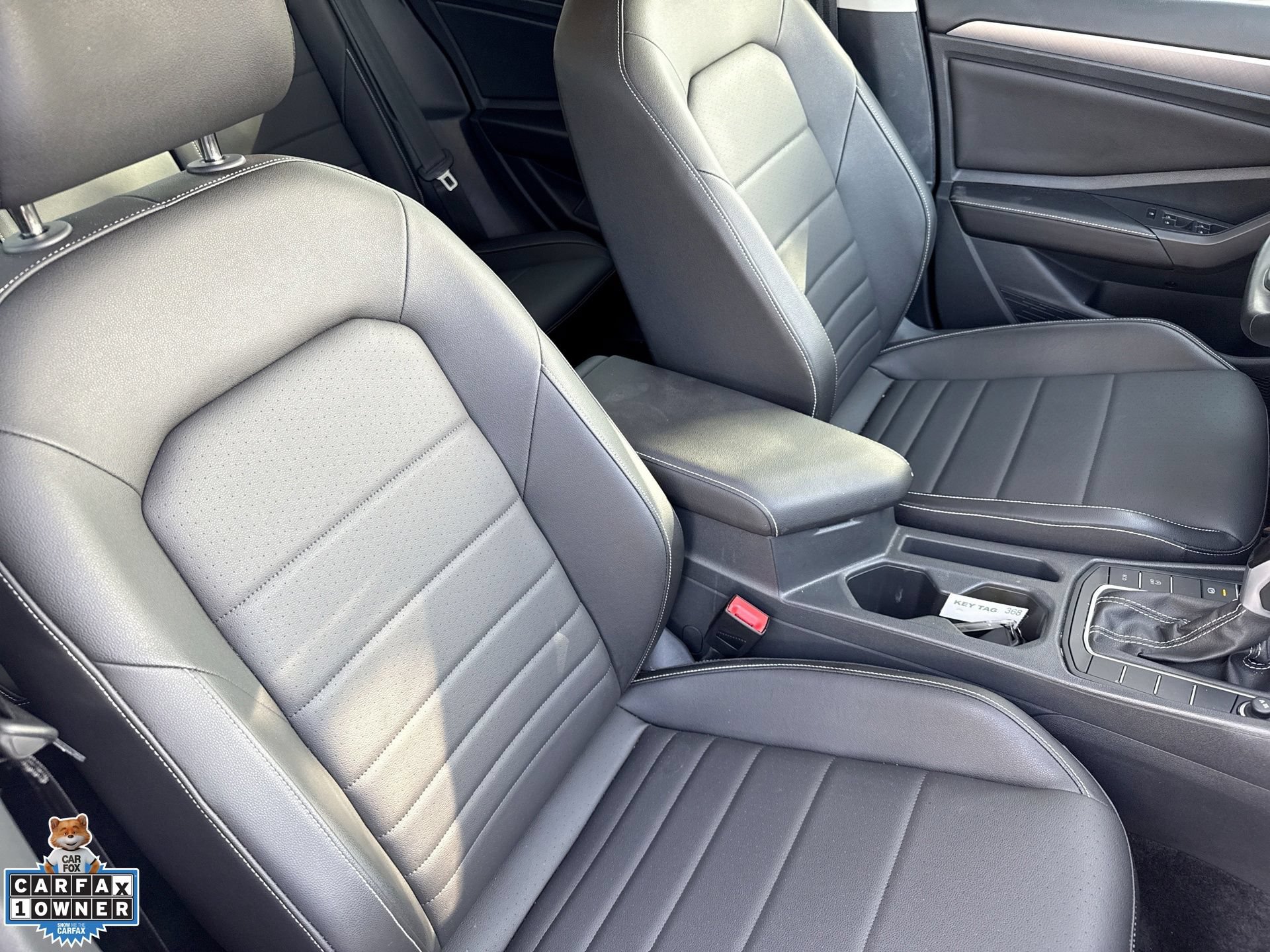 Certified 2023 Volkswagen Jetta SE w/ Panoramic Sunroof Package FWD image 26
