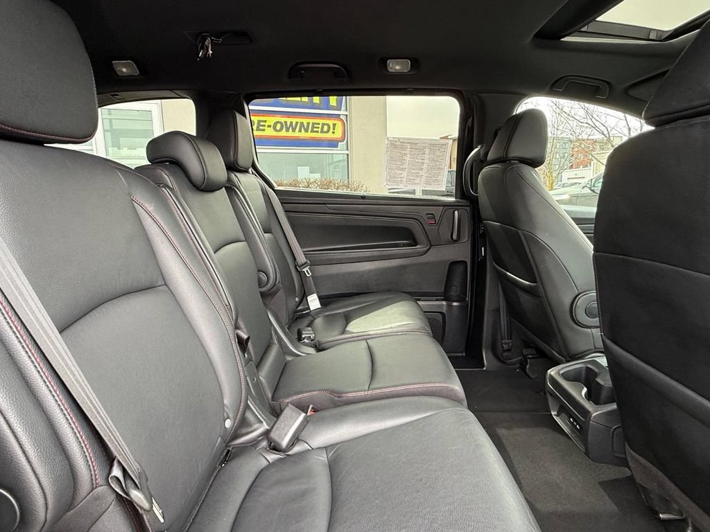 Used 2025 Honda Odyssey Sport-L image 10