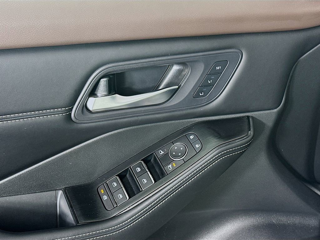 Certified 2023 Nissan Rogue SL w/ SL Premium Package AWD/4WD image 25