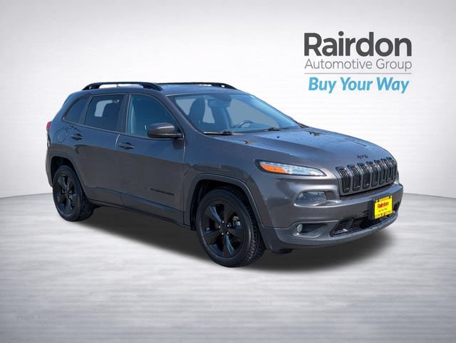 Used 2018 Jeep Cherokee Latitude w/ Altitude Package FWD image 1
