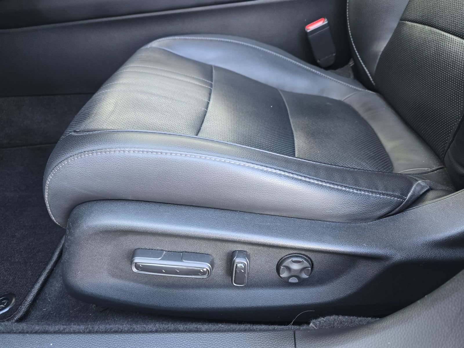 Certified 2018 Honda Accord Touring image 30