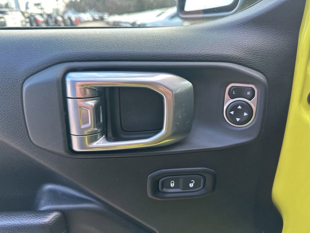 Used 2024 Jeep Wrangler Unlimited AWD/4WD image 17