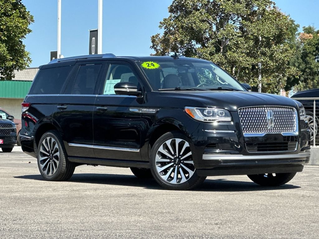 Certified 2024 Lincoln Navigator Reserve AWD/4WD image 1